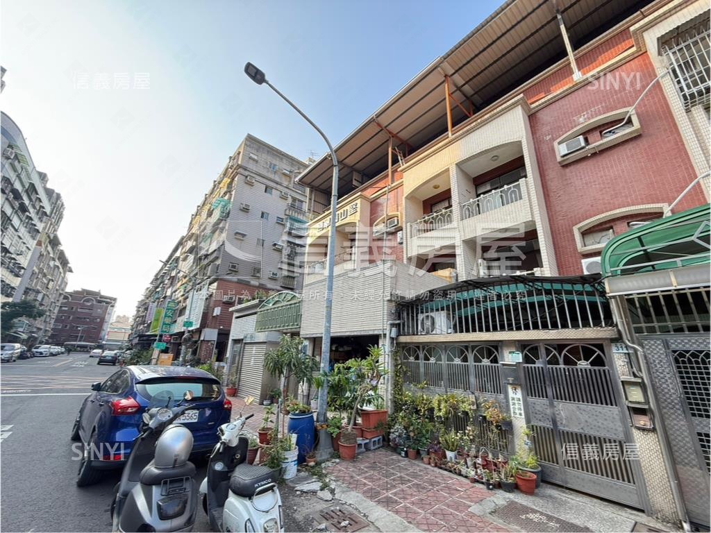 陽明商圈鬧中取靜正路透天房屋室內格局與周邊環境