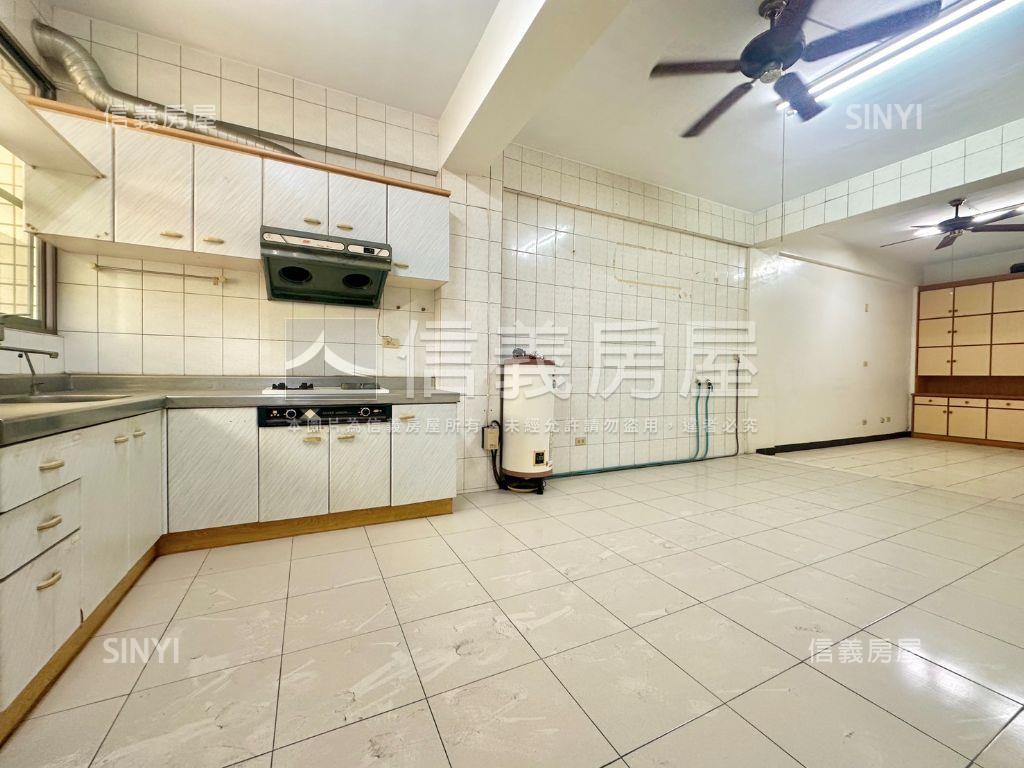 崇明十七街優質店住房屋室內格局與周邊環境