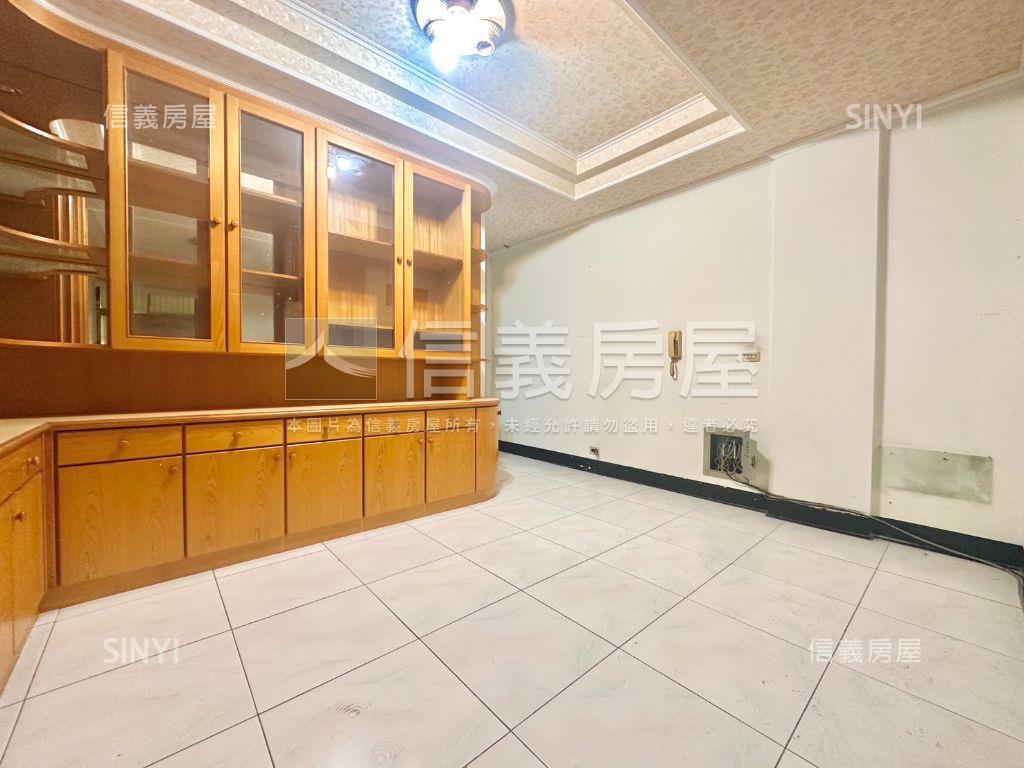 崇明十七街優質店住房屋室內格局與周邊環境