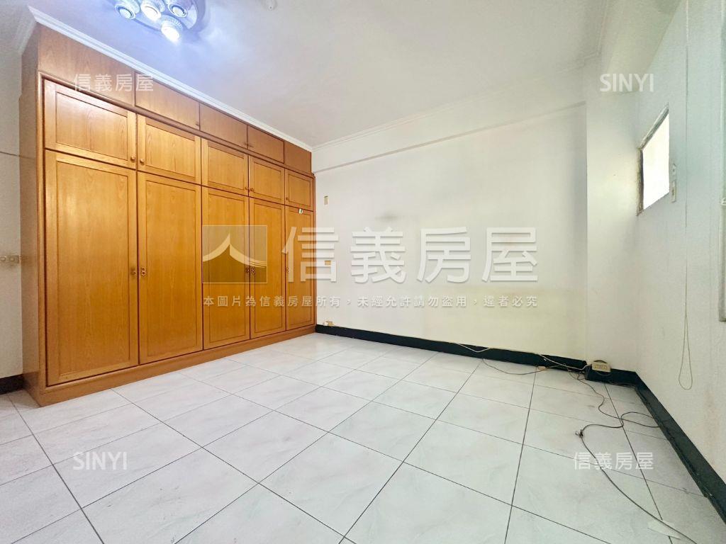 崇明十七街優質店住房屋室內格局與周邊環境