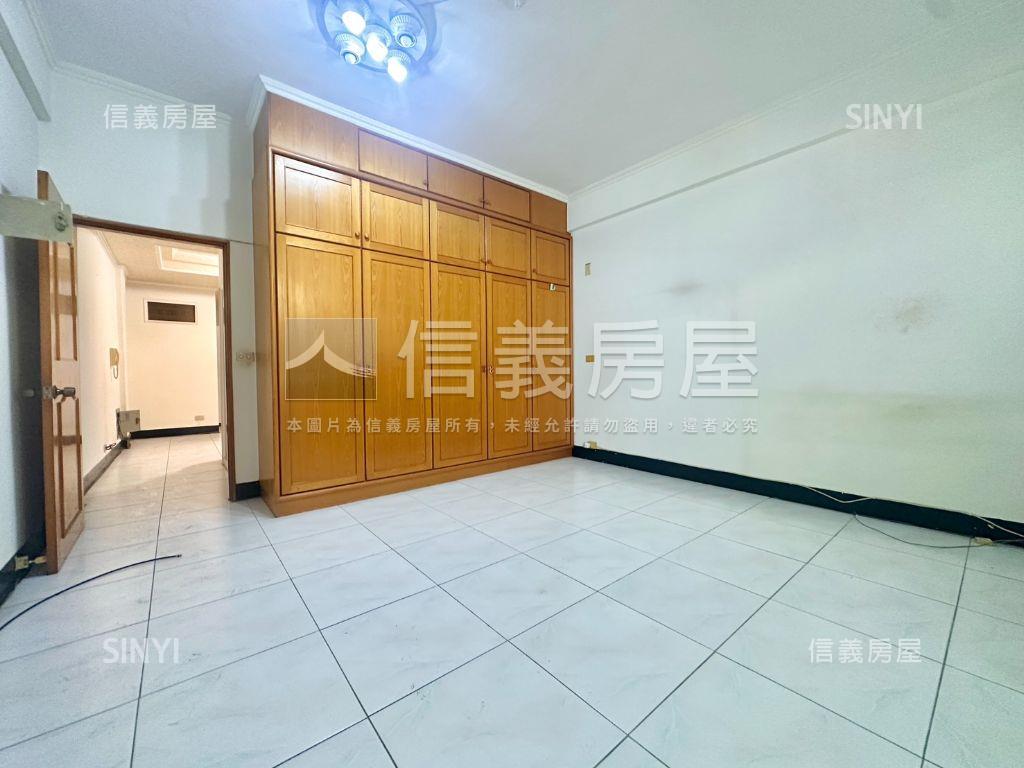 崇明十七街優質店住房屋室內格局與周邊環境