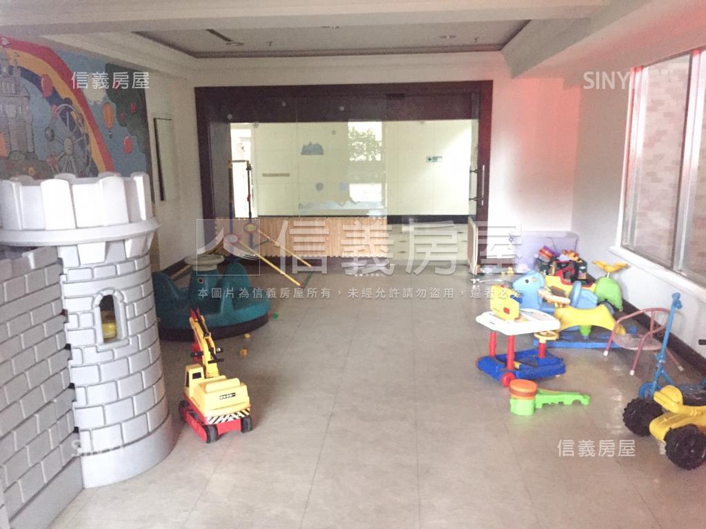 大衛道㊣樓中樓漂亮大四房房屋室內格局與周邊環境