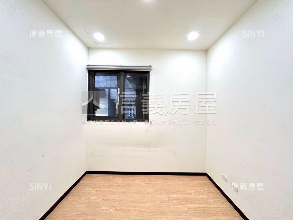 高峰匯｜外棟視野採光四房房屋室內格局與周邊環境