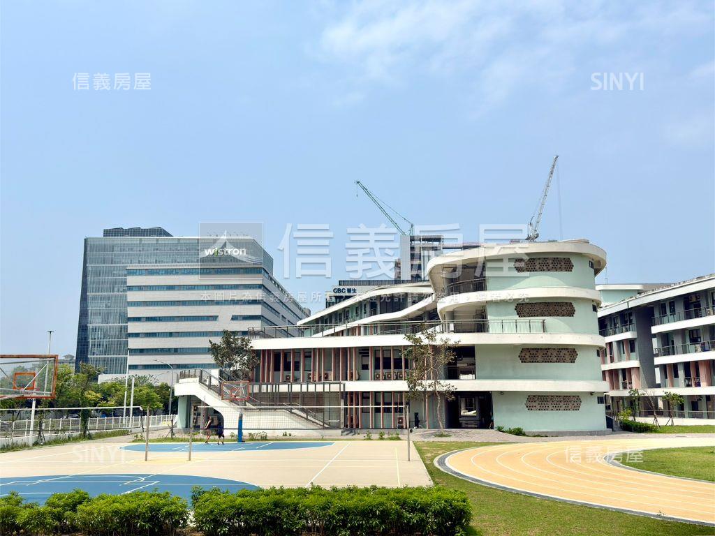 縣治三期外棟邊間視野４房房屋室內格局與周邊環境