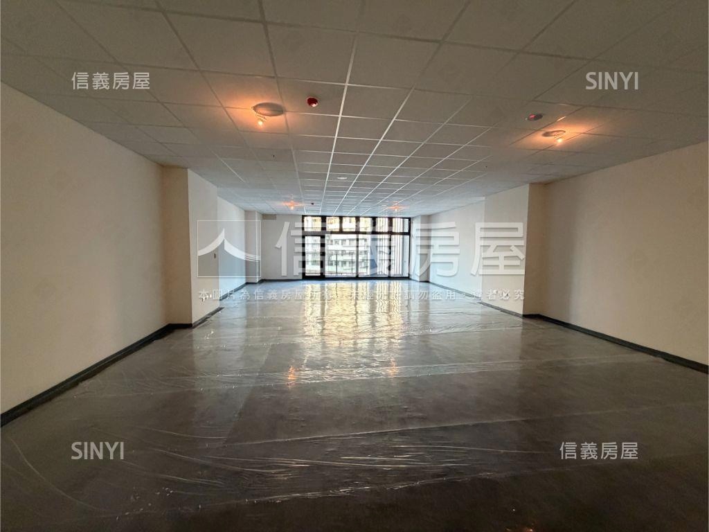登陽ＩＣＣ商辦雙平車房屋室內格局與周邊環境