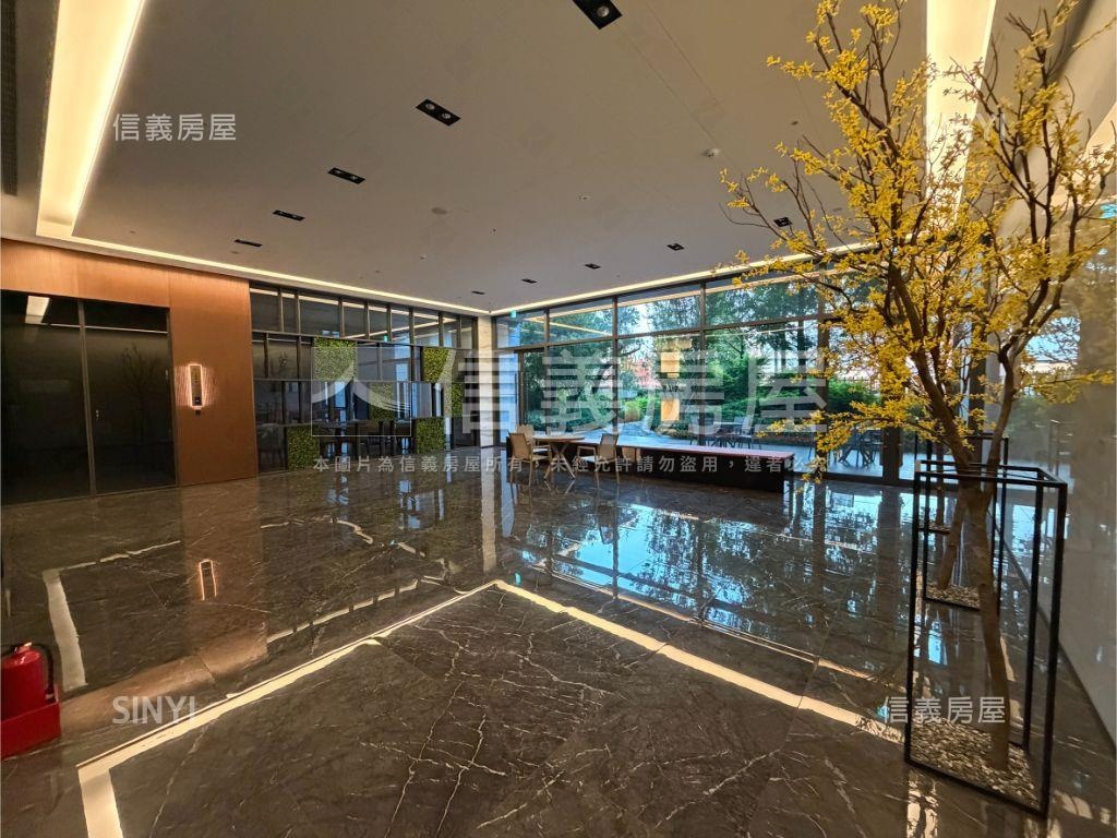 登陽ＩＣＣ商辦雙平車房屋室內格局與周邊環境