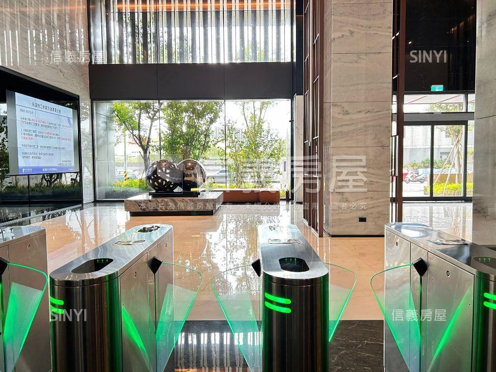 登陽ＩＣＣ商辦雙平車位房屋室內格局與周邊環境