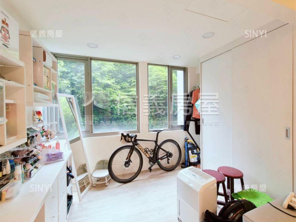 愛眉⍍莊一房車位房屋室內格局與周邊環境