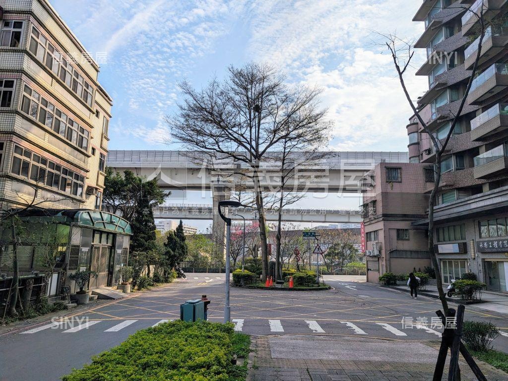 三井附近金店面房屋室內格局與周邊環境