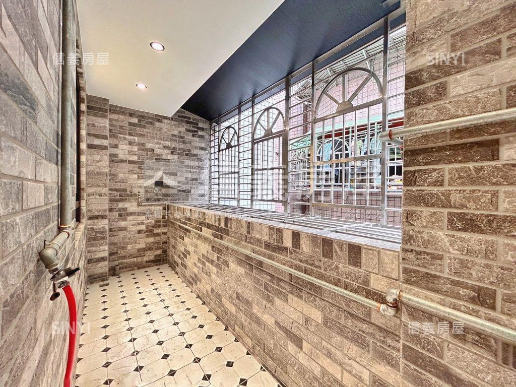 民安華廈精美三房附車位房屋室內格局與周邊環境