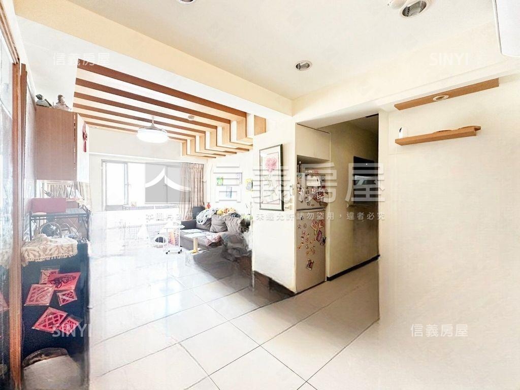 近內壢火車站麗寶三房車位房屋室內格局與周邊環境