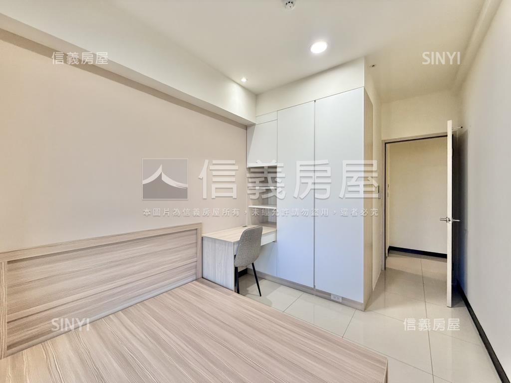 上東城天際線美景兩房平車房屋室內格局與周邊環境