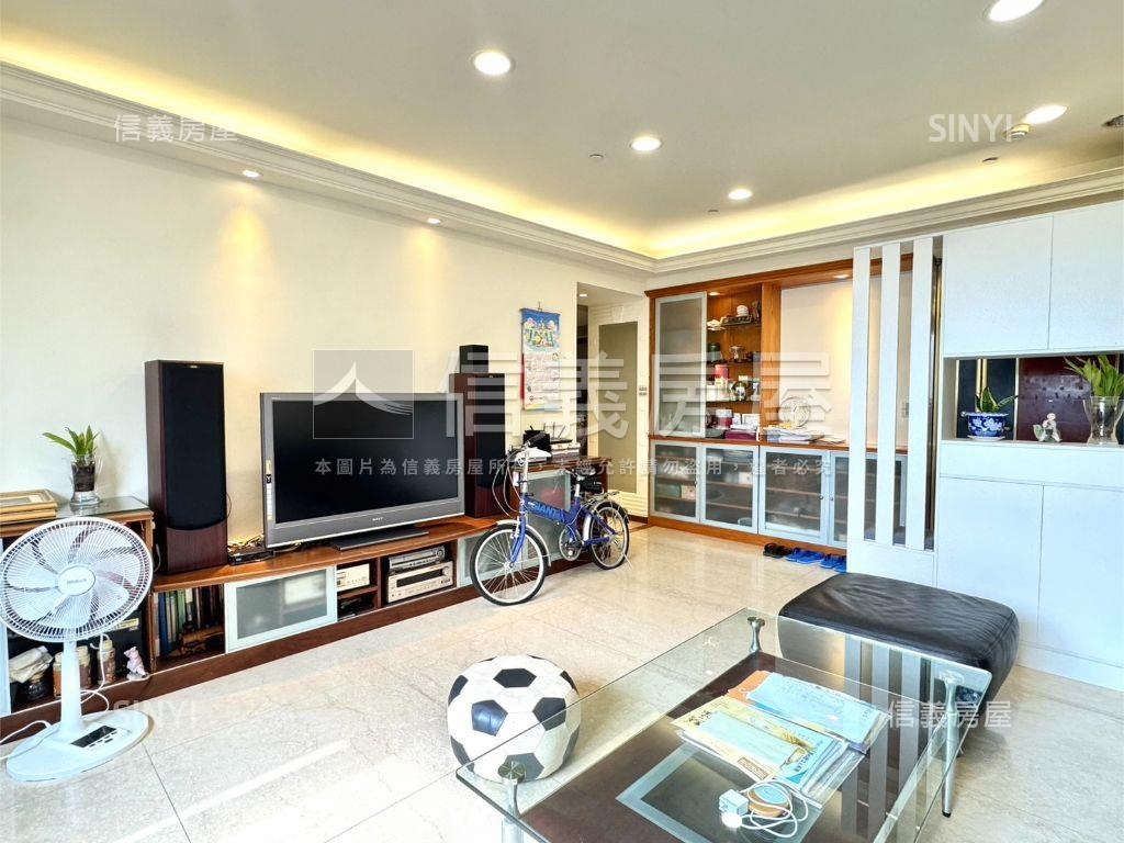 仁愛新城★高樓美邸附車位房屋室內格局與周邊環境