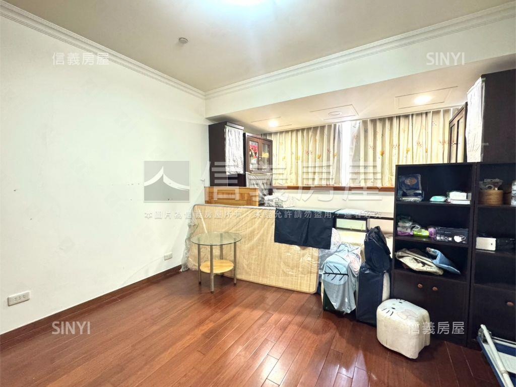 仁愛新城★高樓美邸附車位房屋室內格局與周邊環境