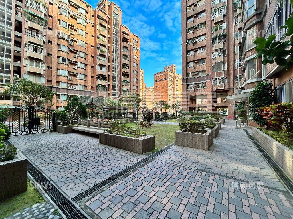 仁愛新城★高樓美邸附車位房屋室內格局與周邊環境