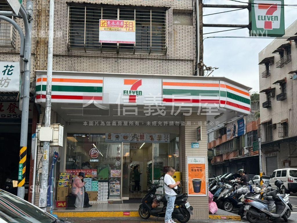 化成路採光明亮方正電梯房屋室內格局與周邊環境