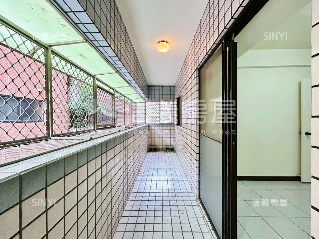 文心凱旋一期四房房屋室內格局與周邊環境
