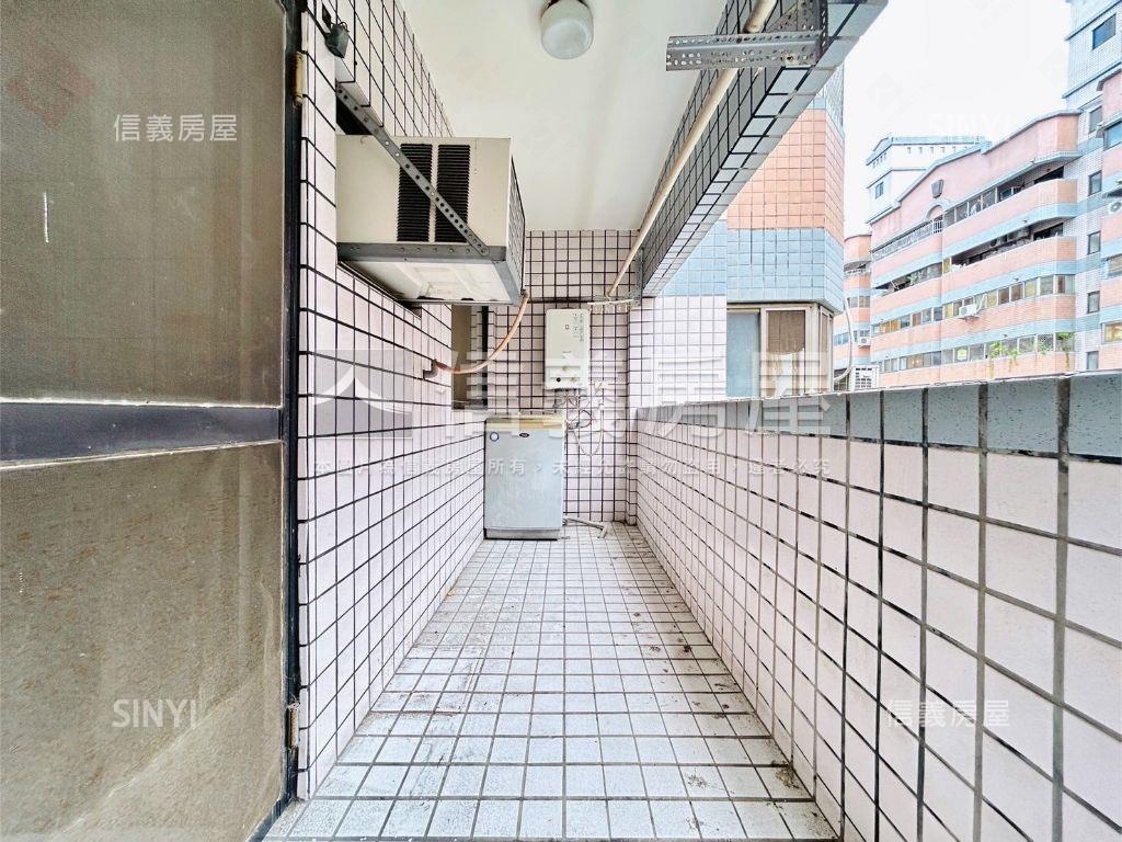 文心凱旋一期四房房屋室內格局與周邊環境