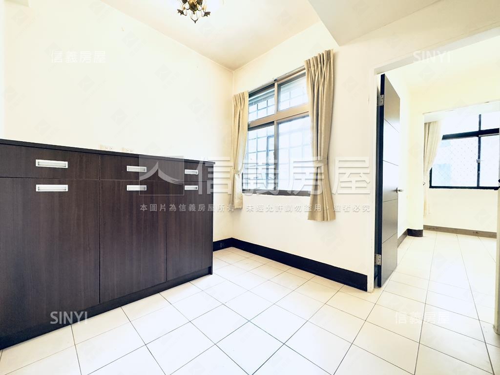 學區明亮二樓美宅房屋室內格局與周邊環境