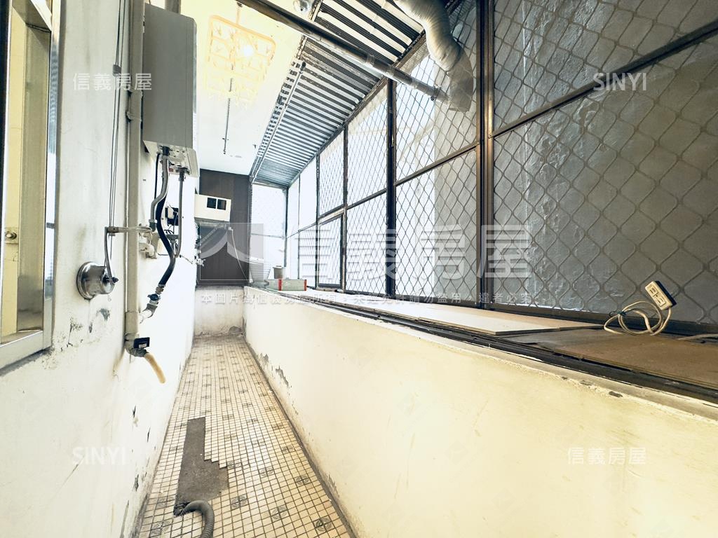 學區明亮二樓美宅房屋室內格局與周邊環境