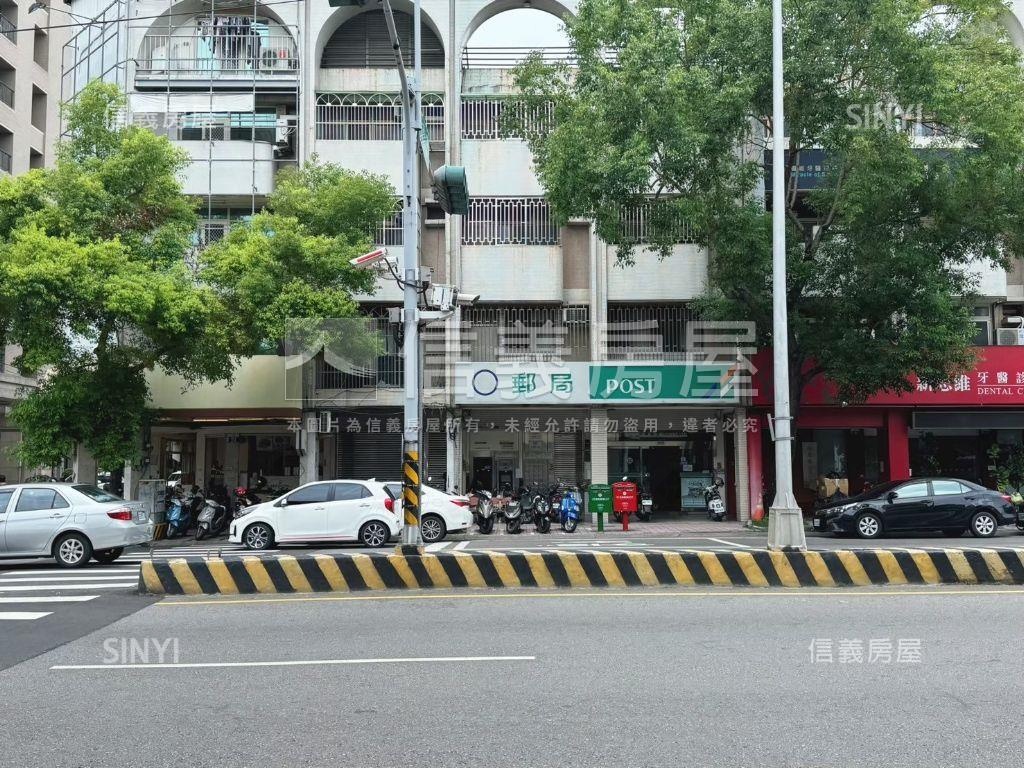 頭家厝顯眼大面寬角間透店房屋室內格局與周邊環境