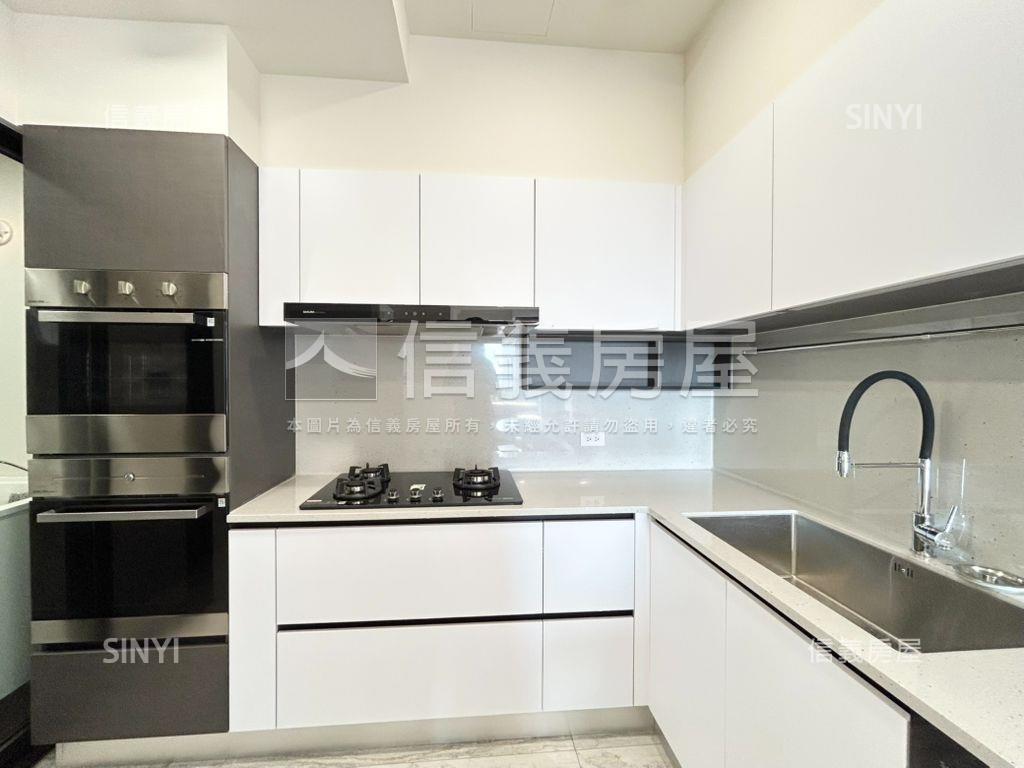 機捷鉅虹高樓層美三房平車房屋室內格局與周邊環境