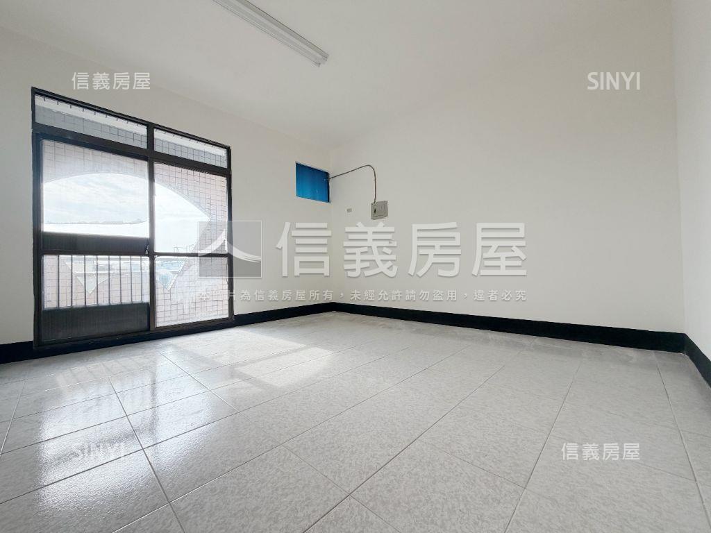 一見傾心純白簡約美宅房屋室內格局與周邊環境