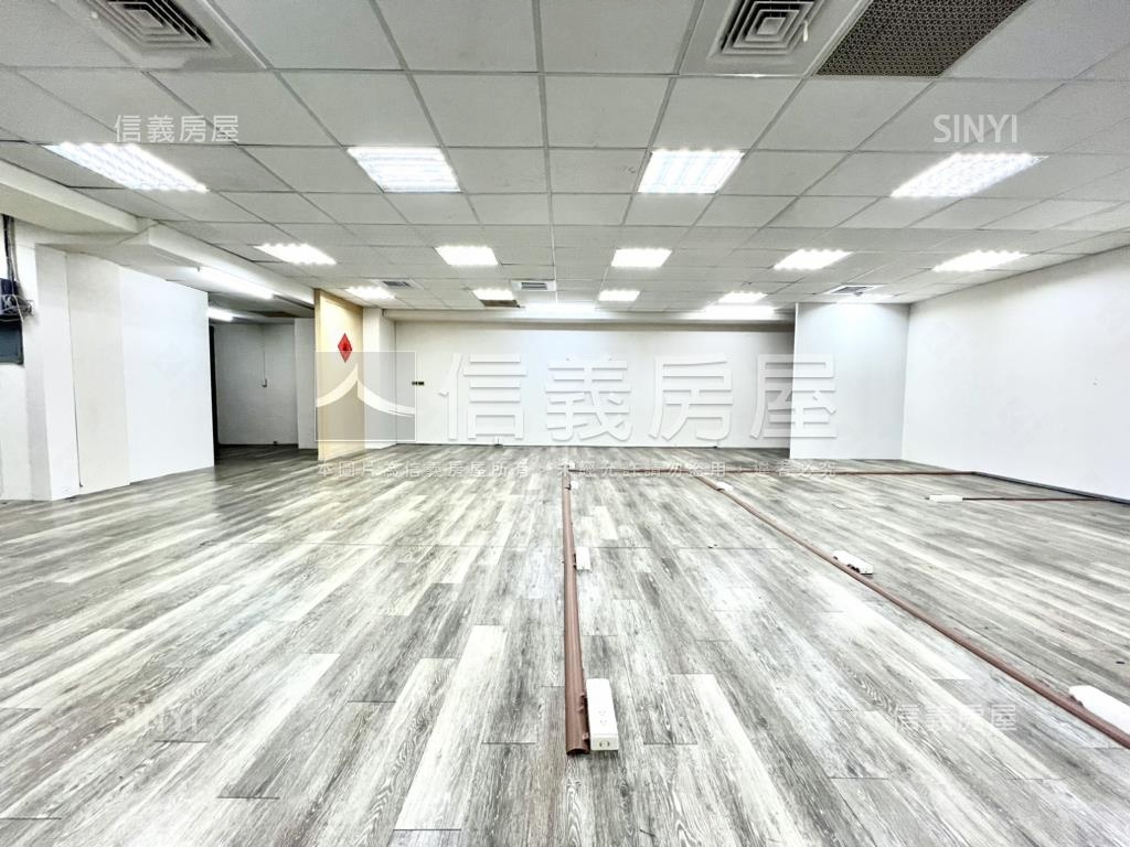 中華路稀有招財商辦房屋室內格局與周邊環境