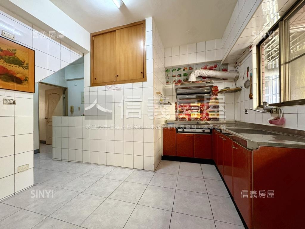 三塊厝車站正街好住金樓店房屋室內格局與周邊環境