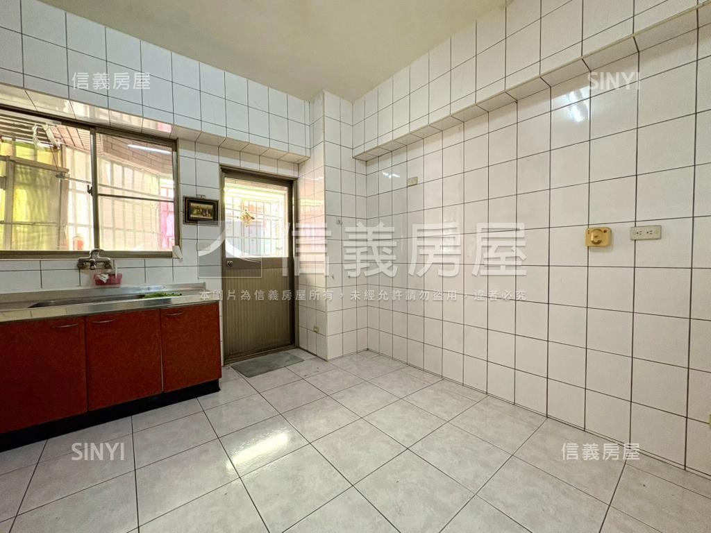 三塊厝車站正街好住金樓店房屋室內格局與周邊環境