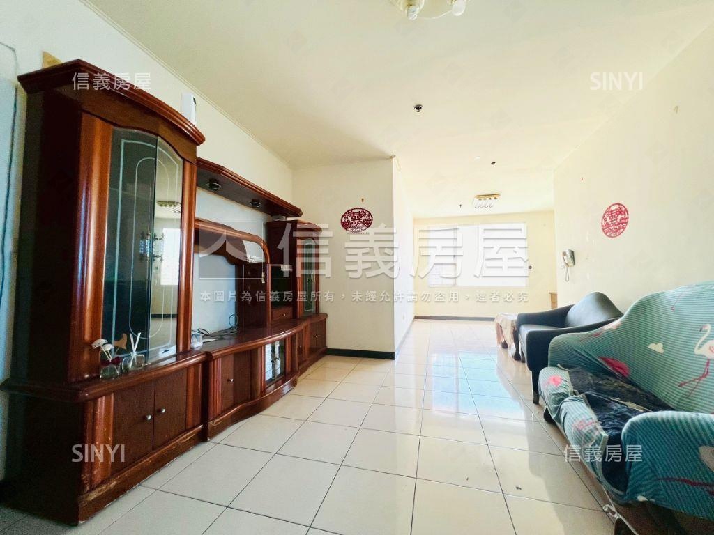 伊吉棒稀有樓中樓美宅房屋室內格局與周邊環境