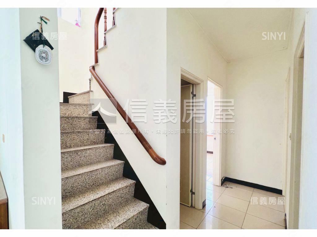 伊吉棒稀有樓中樓美宅房屋室內格局與周邊環境