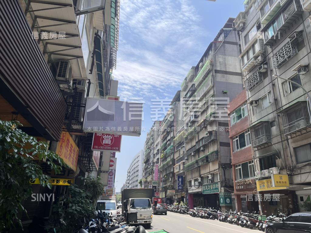 近晴光商圈電梯優美屋房屋室內格局與周邊環境