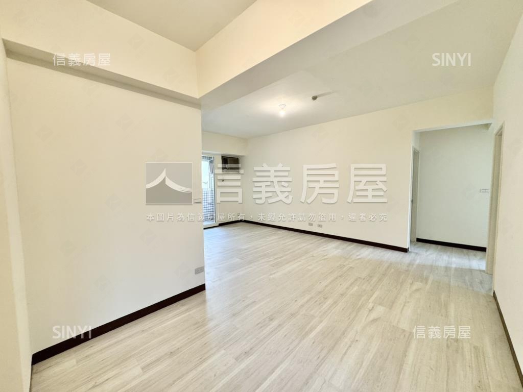 公園景觀大三房房屋室內格局與周邊環境