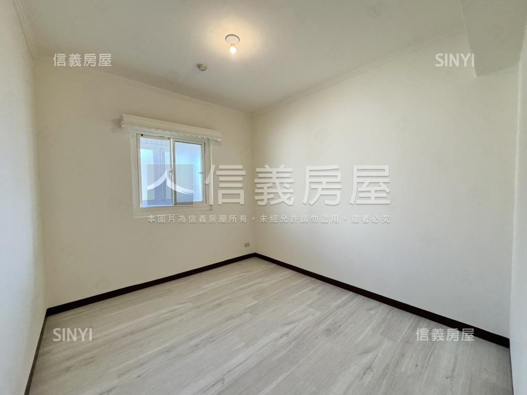 公園景觀大三房房屋室內格局與周邊環境