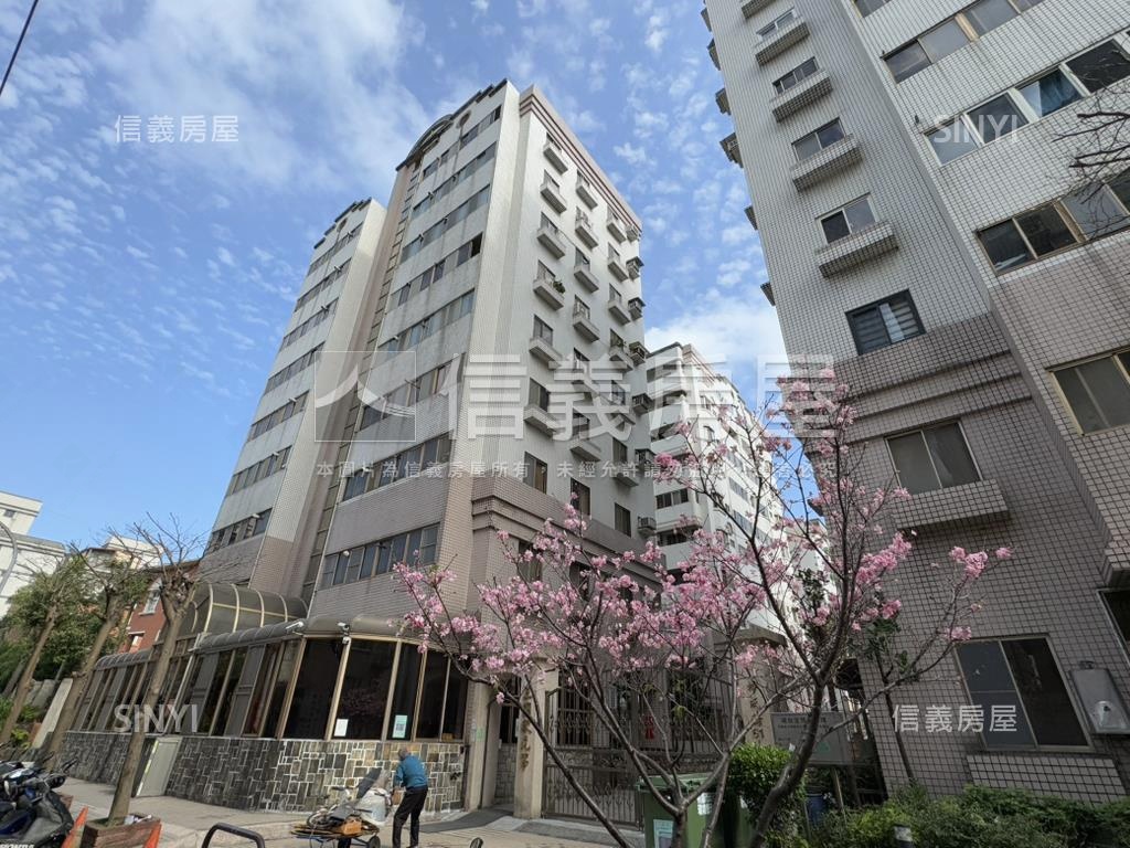 公園景觀大三房房屋室內格局與周邊環境
