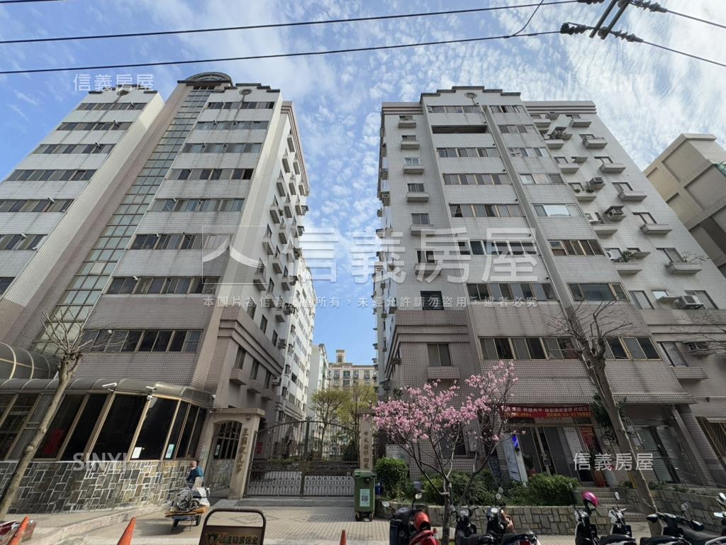 公園景觀大三房房屋室內格局與周邊環境