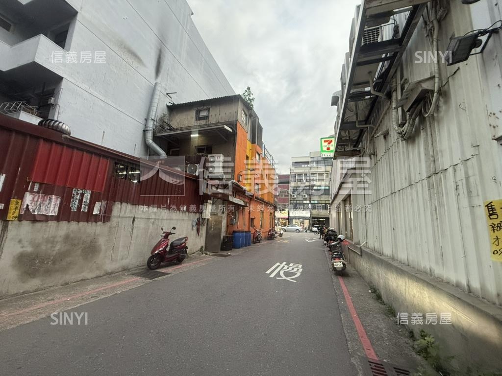 專任新竹巨城旁整棟投套房屋室內格局與周邊環境