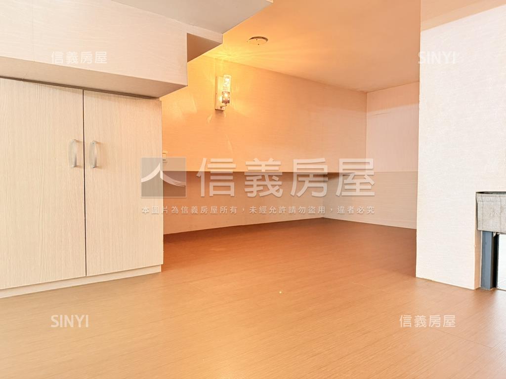 超級Ｆ１‧發財房屋室內格局與周邊環境