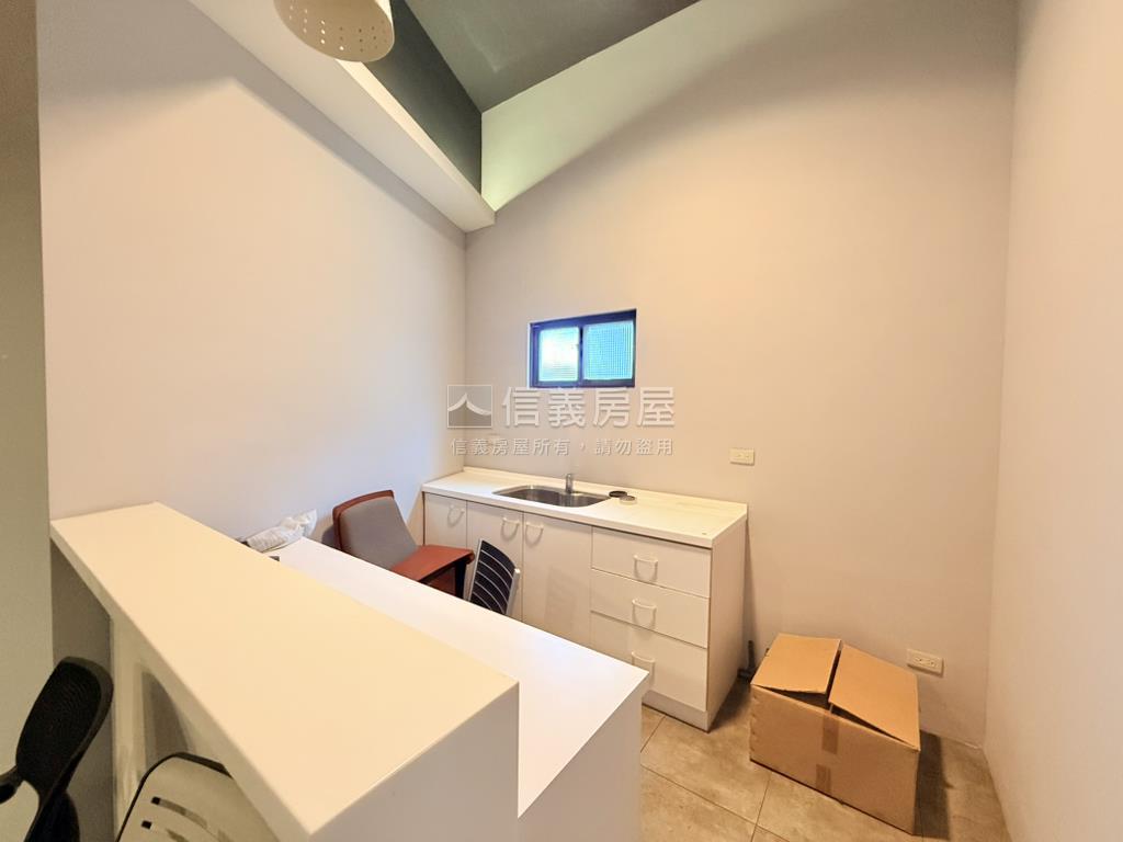仁德大面寬廠辦企業總部房屋室內格局與周邊環境