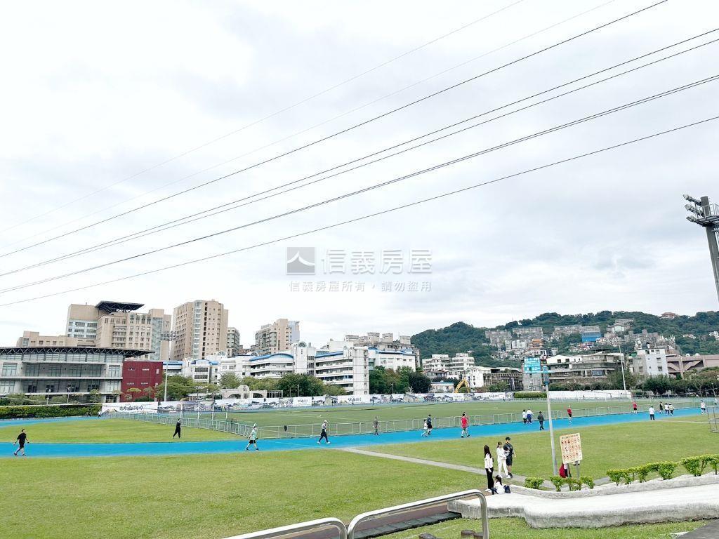 近未來萬大免爬高二樓房屋室內格局與周邊環境