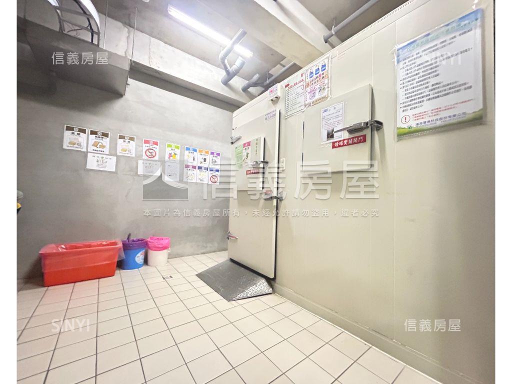 晴悅稀有兩房坡平車位房屋室內格局與周邊環境