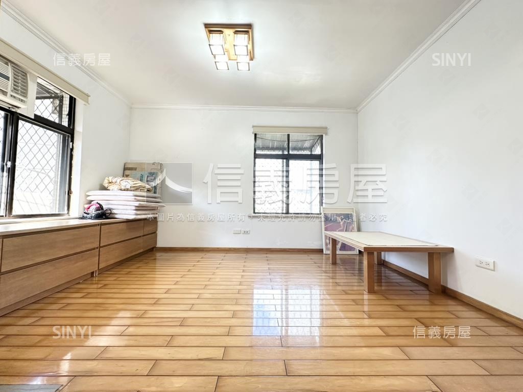 面１０１公園旁邊間靜綠宅房屋室內格局與周邊環境