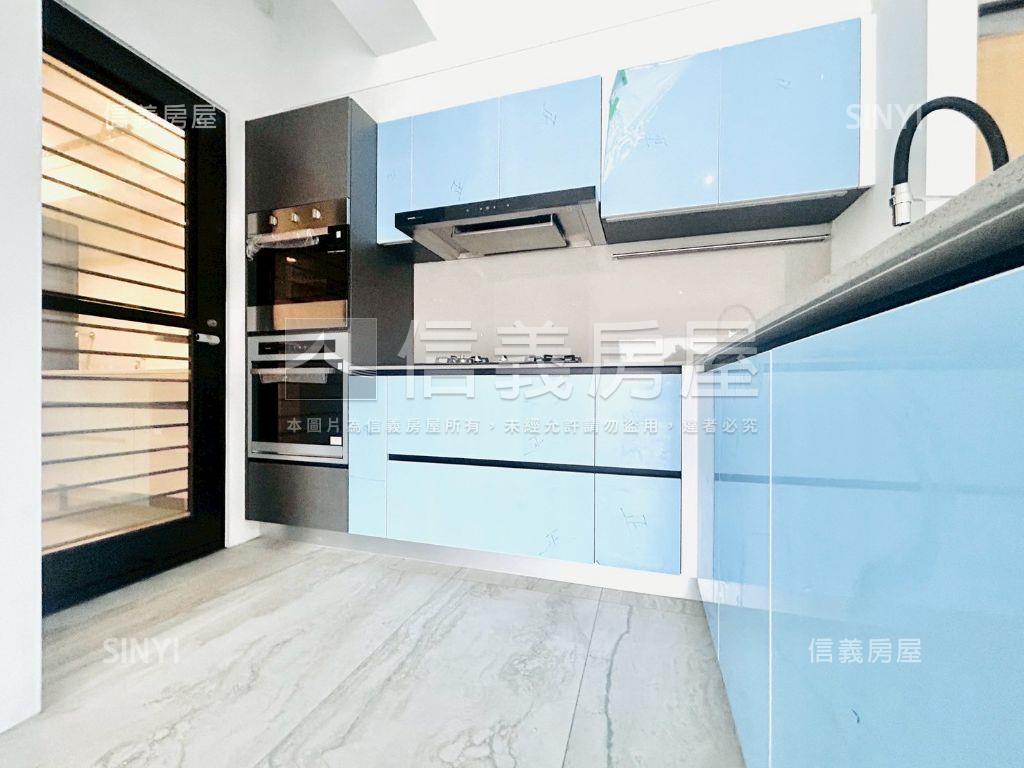 鉅虹映一彎綠面公園大平車房屋室內格局與周邊環境