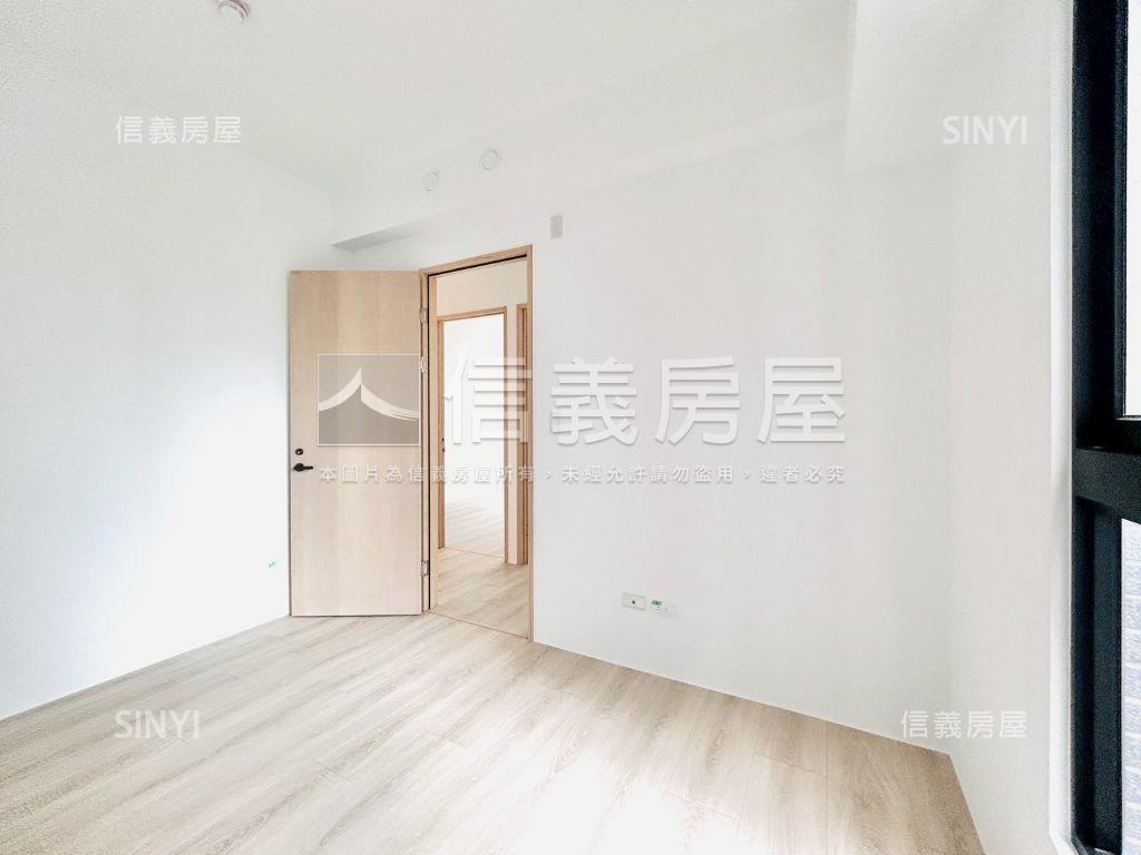 鉅虹映一彎綠面公園大平車房屋室內格局與周邊環境