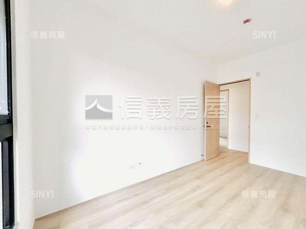 鉅虹映一彎綠面公園大平車房屋室內格局與周邊環境