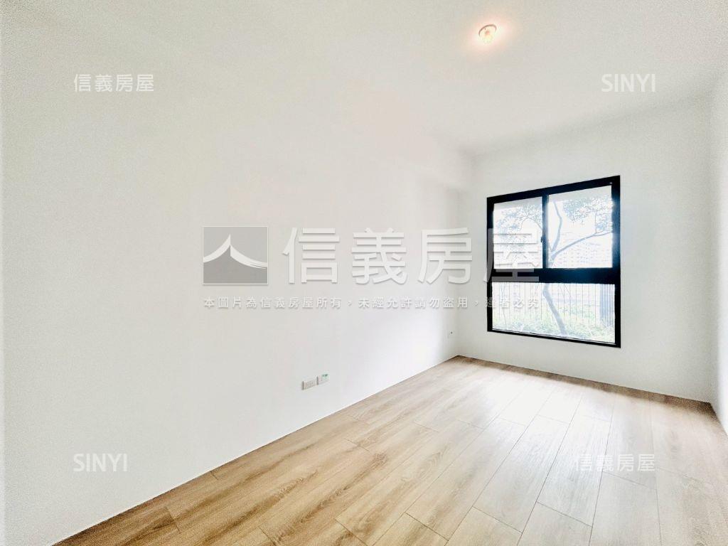 鉅虹映一彎綠面公園大平車房屋室內格局與周邊環境