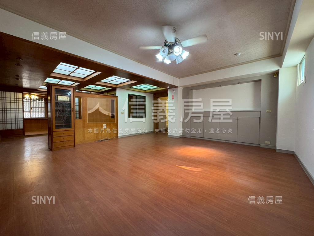 安平４房１室平車房屋室內格局與周邊環境