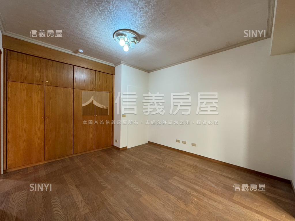 安平４房１室平車房屋室內格局與周邊環境