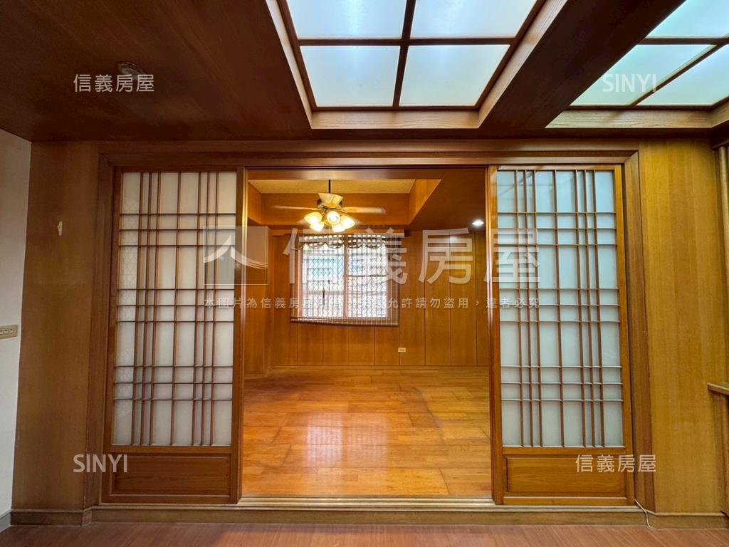 安平４房１室平車房屋室內格局與周邊環境